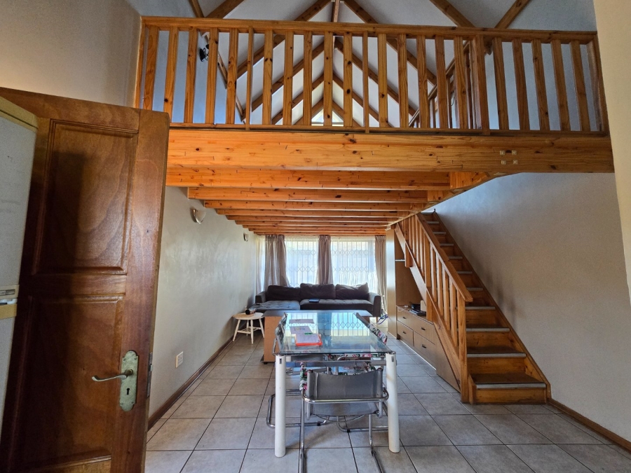 2 Bedroom Property for Sale in Langenhovenpark Free State